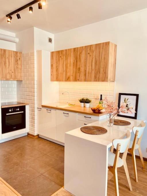Spacious,Stylish And Comfortable 2 Room Apartment With Million Dollar View Varsovia Exterior foto