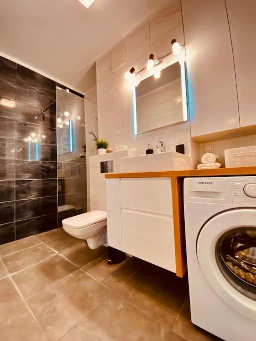 Spacious,Stylish And Comfortable 2 Room Apartment With Million Dollar View Varsovia Exterior foto